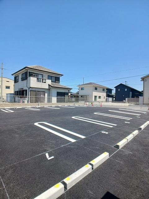 ローリエ（204） 駐車場