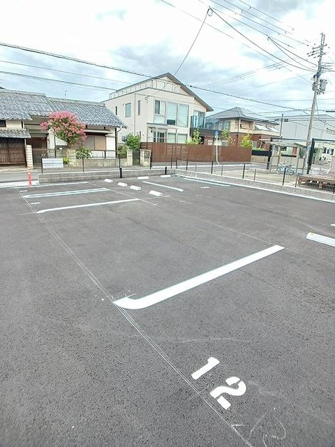フルール近江（104） 駐車場