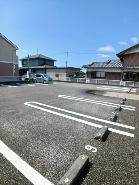 ケンブライト（103） 駐車場