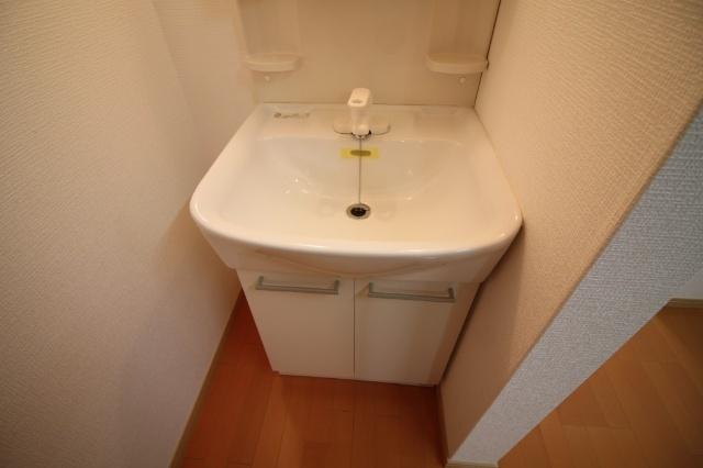 apartment 南高田町