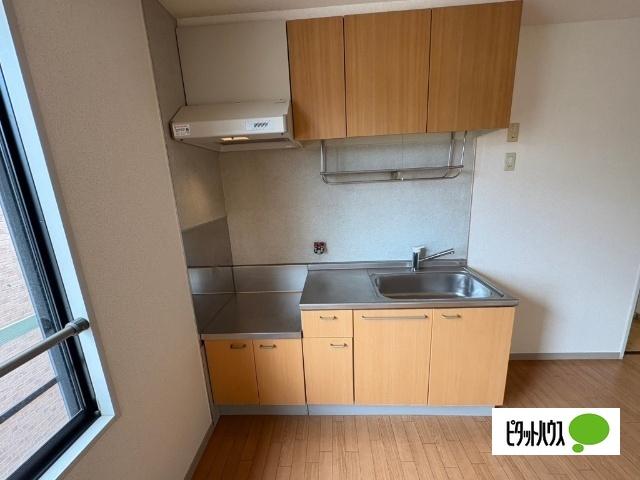 野洲市吉地アパート キッチン