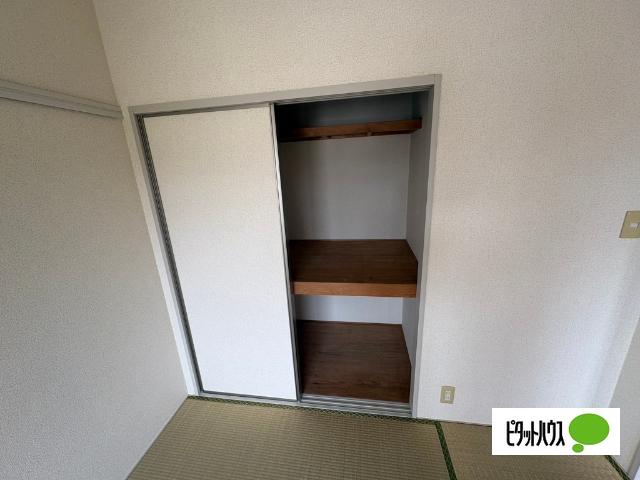 野洲市吉地アパート 収納