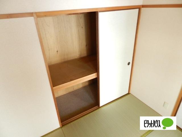 近江八幡市堀上町マンション 収納