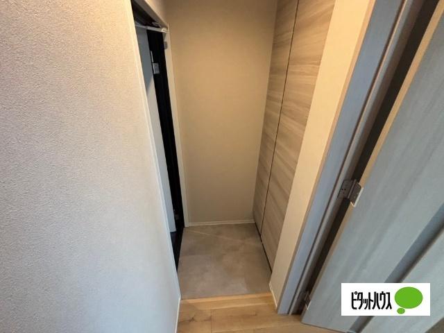 野洲市西河原アパート 玄関