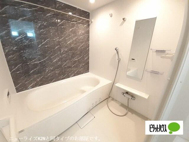 東近江市垣見町アパート バス／シャワー