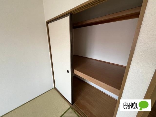 近江八幡市中村町アパート 収納