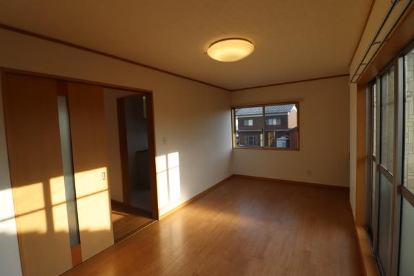 近江八幡市出町アパート リビング