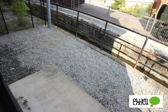 野洲市野洲アパート 庭