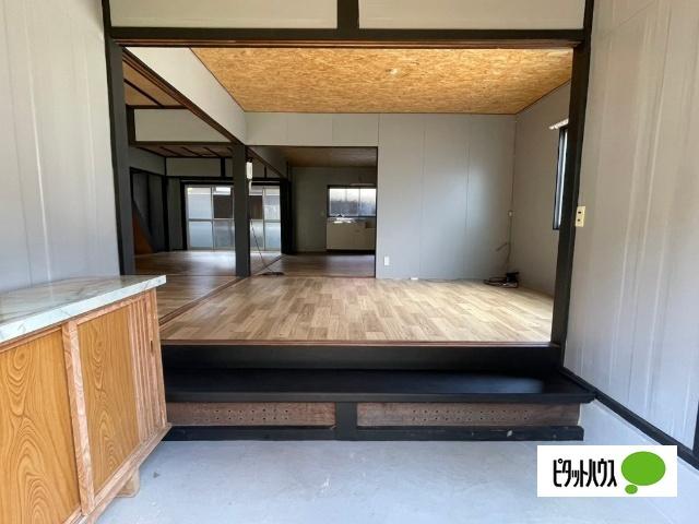 新庄寺町貸家 玄関