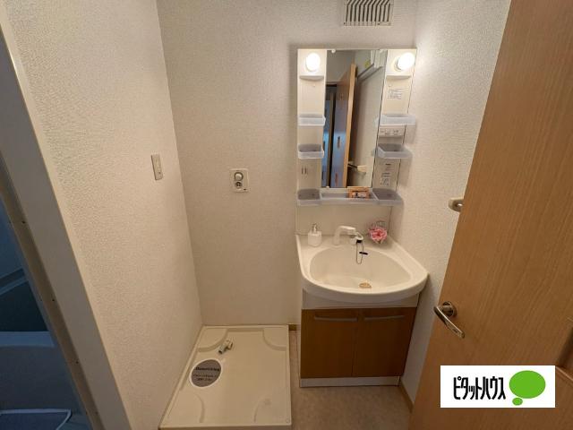 野洲市市三宅アパート 洗面