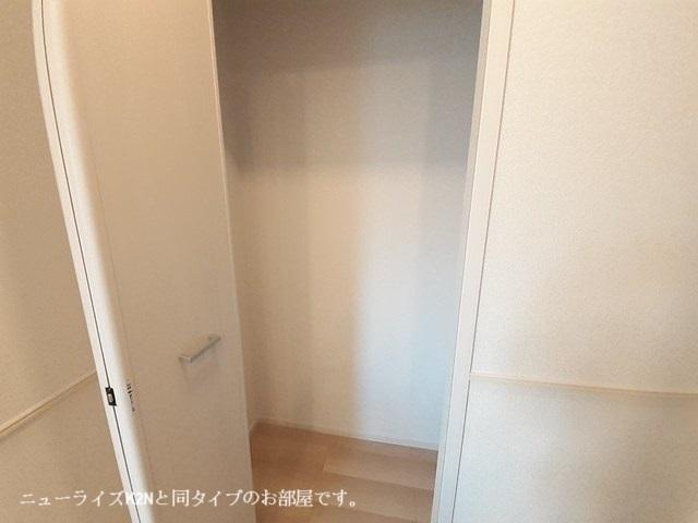 ディアコート秀明Ⅳ（101） 収納