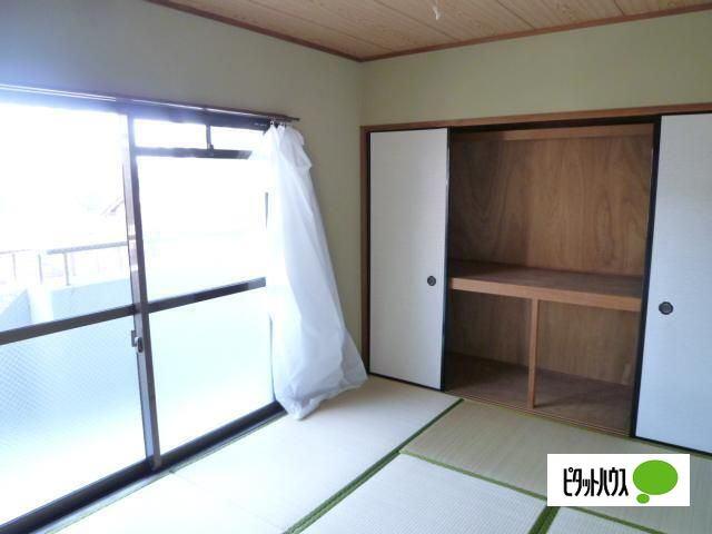 近江八幡市白鳥町マンション 収納