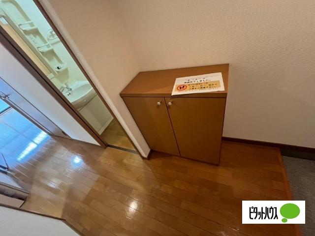 野洲市行畑アパート 玄関