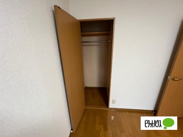 野洲市行畑アパート 収納