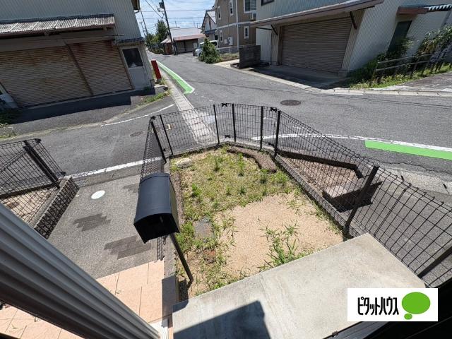近江八幡市西本郷町アパート 庭