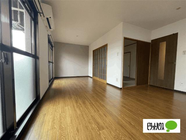 野洲市市三宅マンション リビング