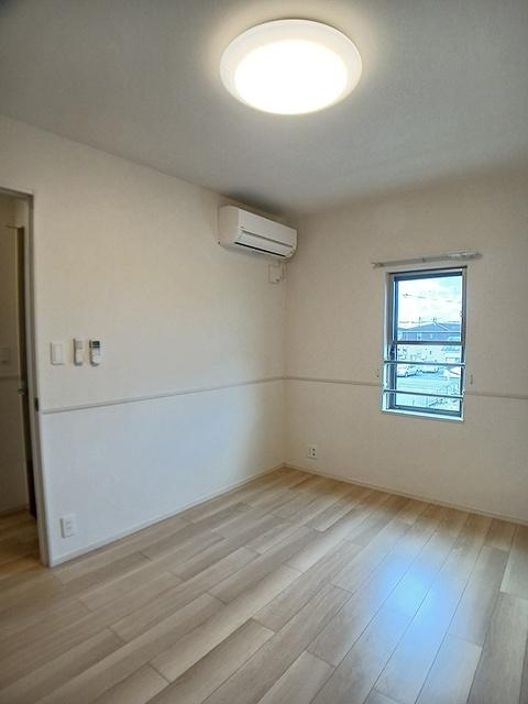 ラビットレジデンス八日市（207） 室内