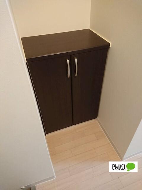 野洲市小篠原マンション 玄関