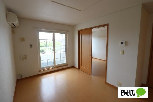 近江八幡市北之庄町アパート リビング