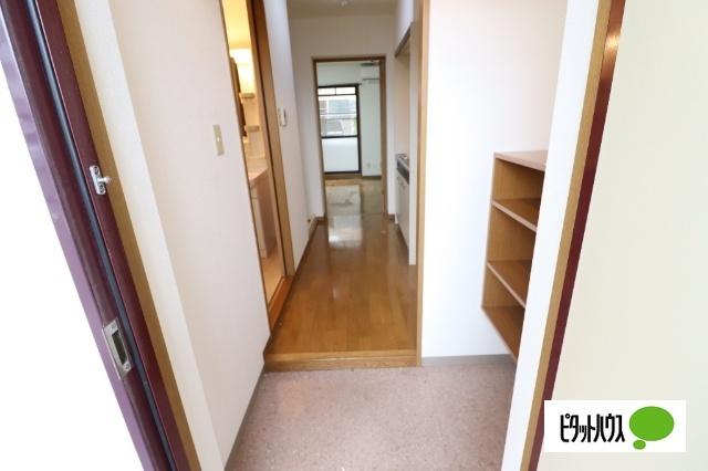 野洲市久野部マンション 玄関
