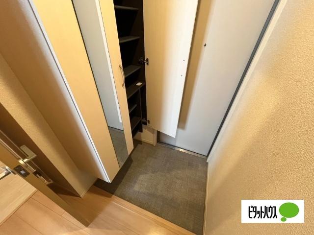 野洲市妙光寺アパート 玄関