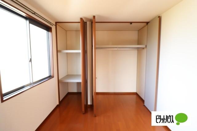 近江八幡市安土町小中アパート 収納
