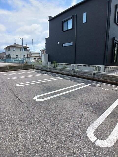 パラシオⅡ（204） 駐車場