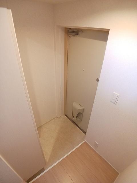 グランド　ヒル弐番館（401） 玄関