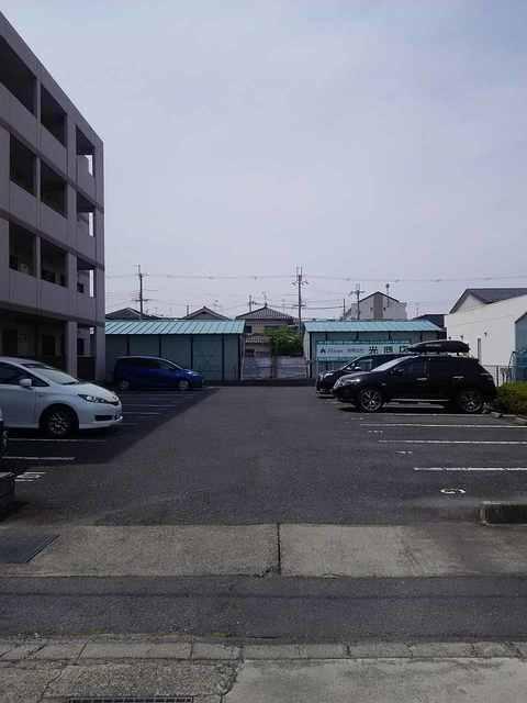 リヴェール須舞（202） 駐車場