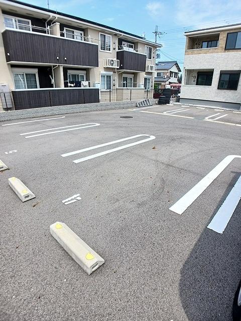 セレッソⅣ（103） 駐車場