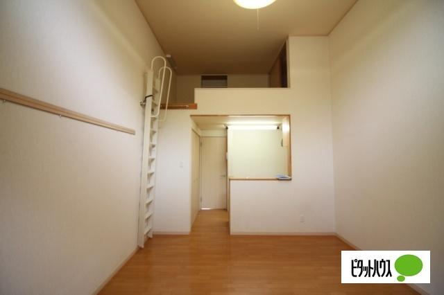 べストール柳町（103） 室内