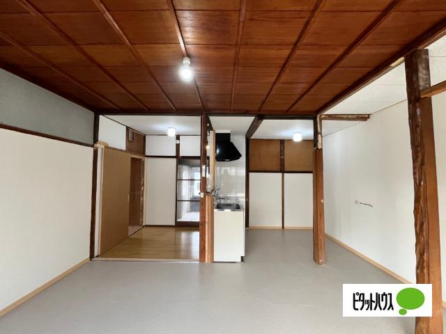 高田町貸家（-） リビング