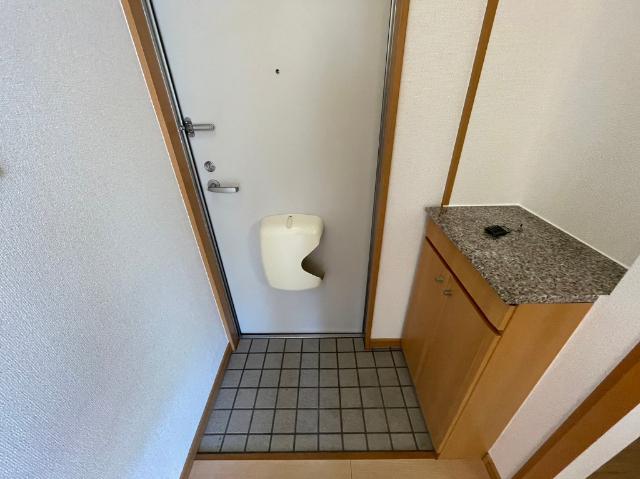 リバティスクエア（103） 玄関