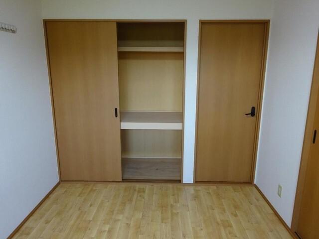 長浜市大辰巳町マンション 収納