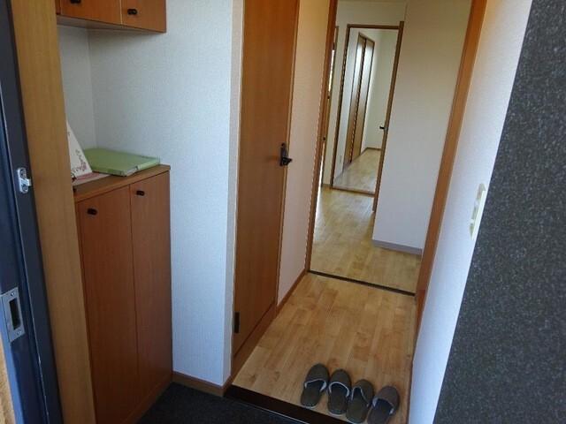 長浜市大辰巳町マンション 玄関