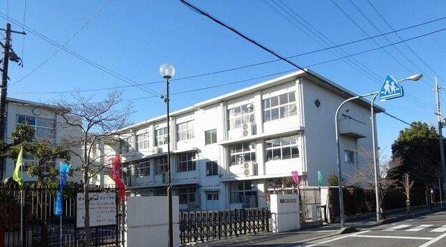 近江八幡市立安土小学校：450m