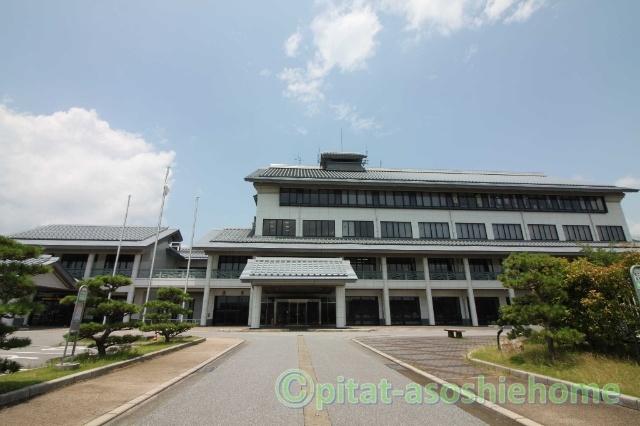 長浜市役所高月支所：1353m