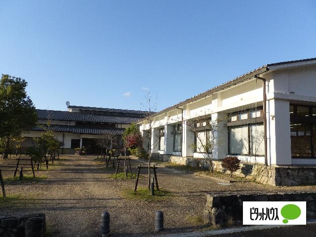 近江八幡市立安土図書館：1826m