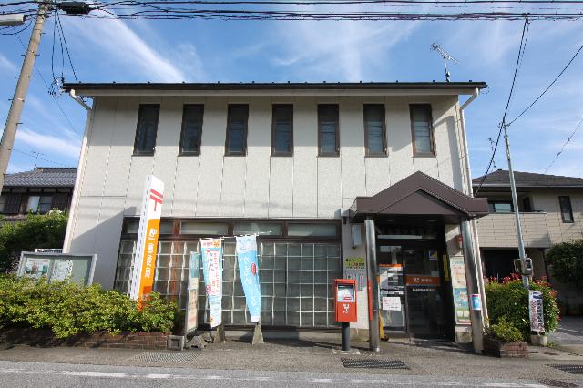 長浜地福寺郵便局：681m