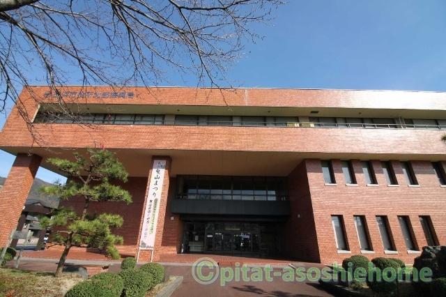 長浜市役所北部振興局：692m