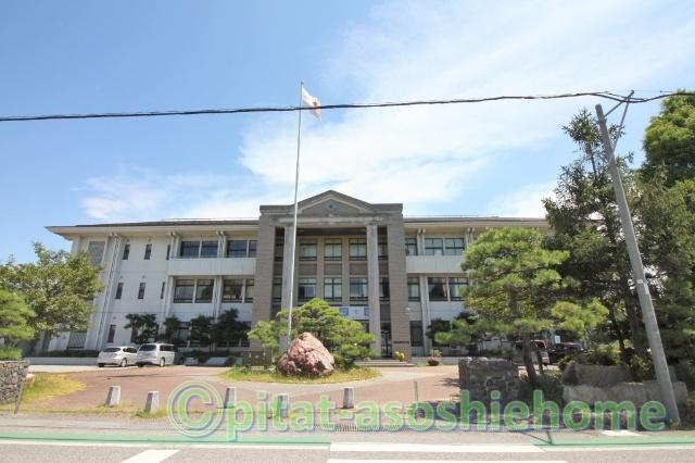 長浜市立南中学校：743m