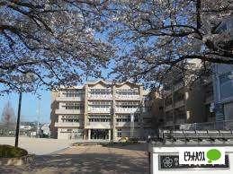 野洲市立野洲小学校：946m