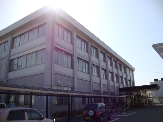 野洲市役所本庁舎：750m