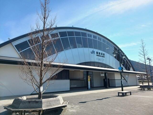 JR能登川駅：1090m