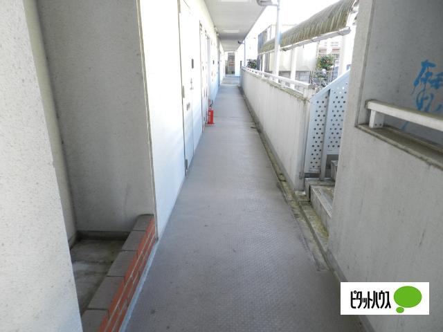 近江八幡市鷹飼町マンション ロビー