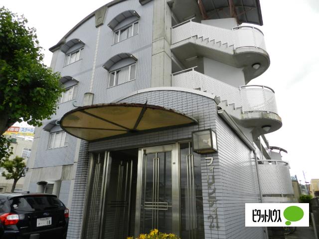 近江八幡市鷹飼町マンション エントランス