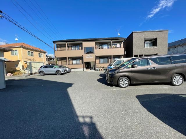 長浜市新庄寺町アパート 駐車場