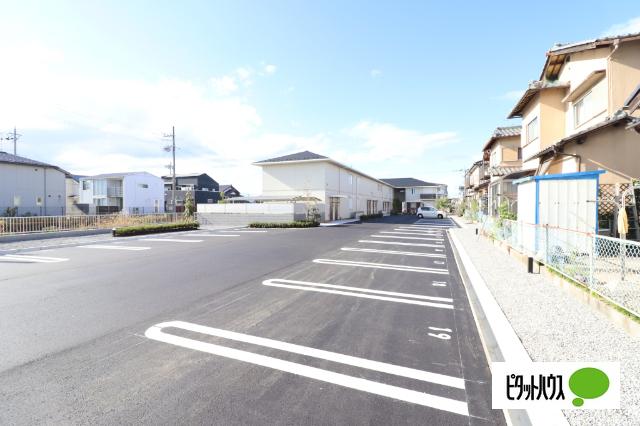 近江八幡市大森町アパート 駐車場