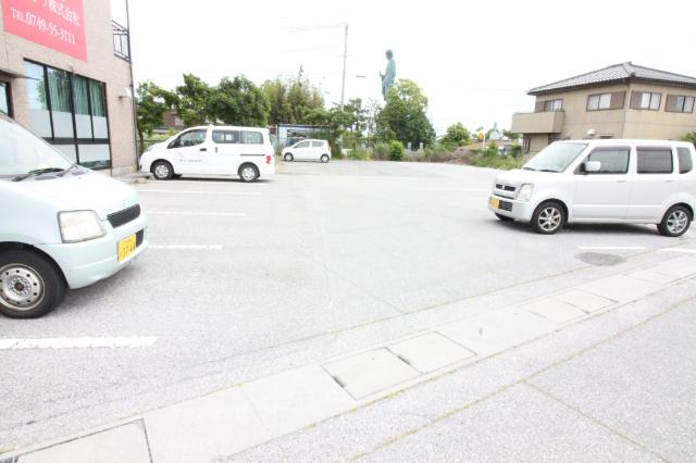 Excelハイツ参番館 駐車場