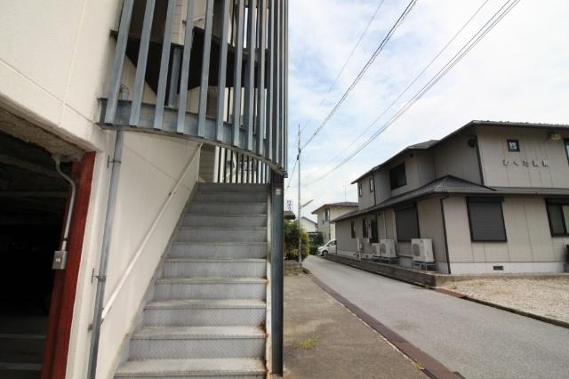 コート下大行寺 エントランス